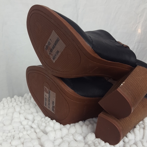 Groove Tan Black Platform Heels Sz 7 - Picture 5 of 6